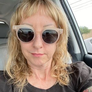 Meet your Posher, Miriam